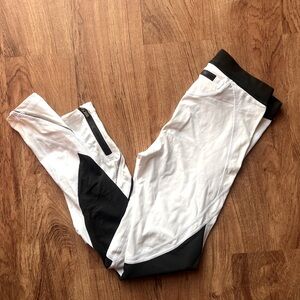 NWOT Victoria’s Secret Sport Leggings • Small